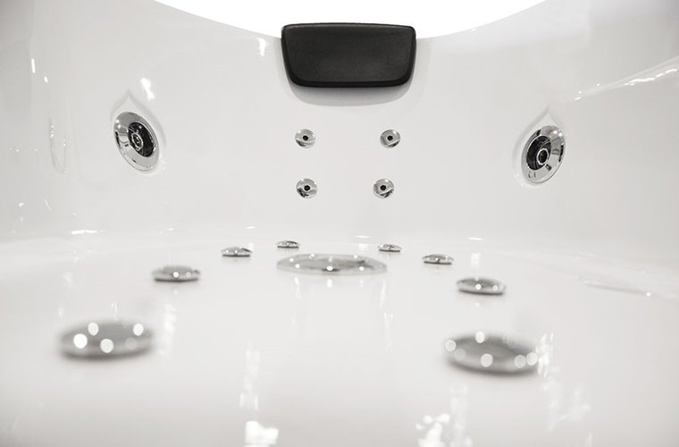 Wanna z hydromasażem narożna 135x135 cm MO-1636HC