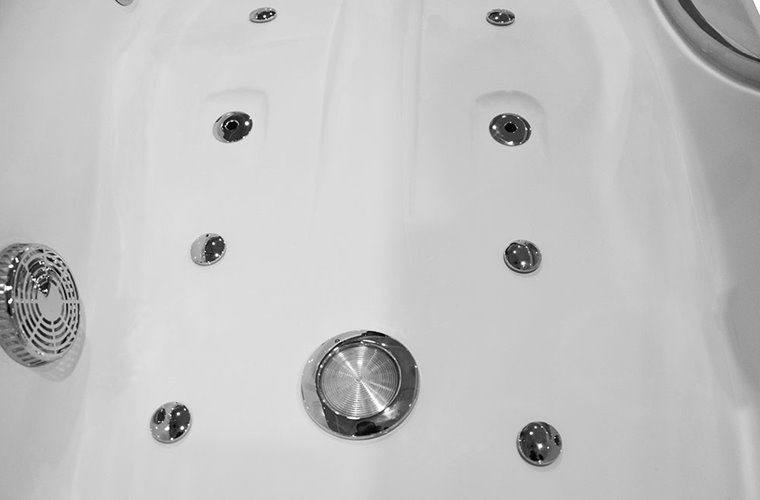 Wanna z hydromasażem Spa przyścienna 170x87 cm MO-1634HC