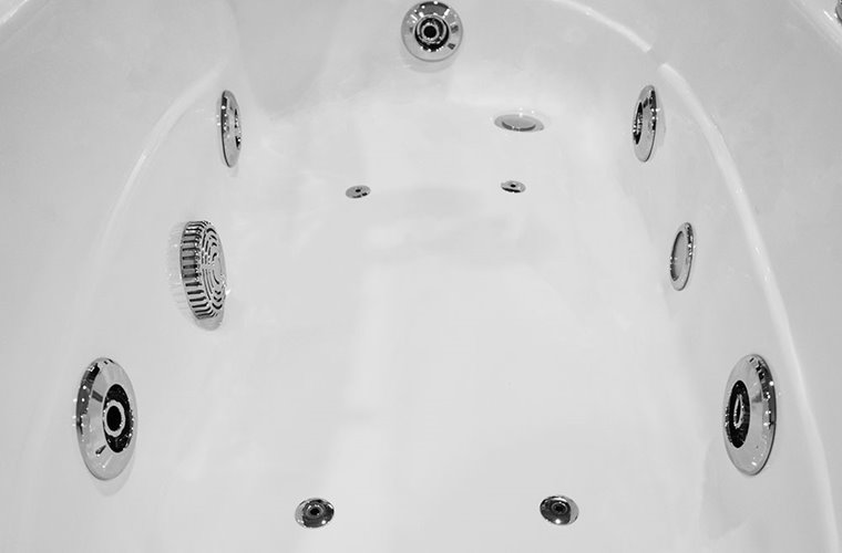 Wanna z hydromasażem prostokątna przyścienna 167x85 cm MO-0206