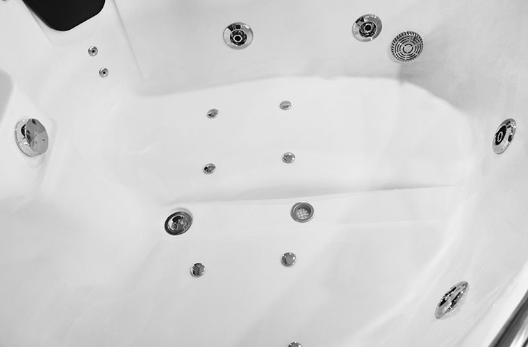 Wanna łazienkowa Spa z hydromasażem narożna 150x150 cm MO-0311