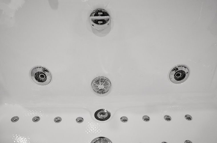 Wanna z hydromasażem przyścienna 180x91 cm MO-1007