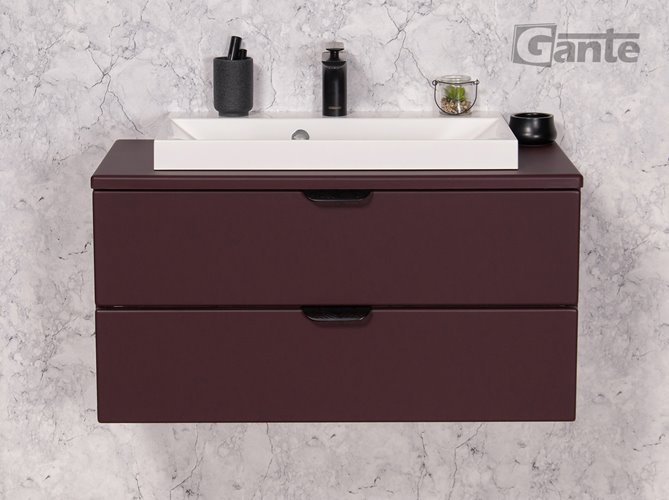 Burgundowa szafka łazienkowa wisząca z białą umywalką nablatową czarny uchwyt 80 cm Magnolia