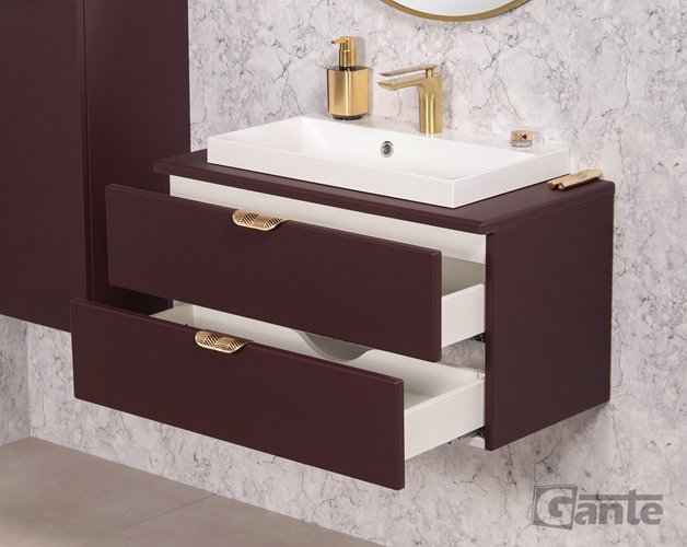 Burgundowa szafka łazienkowa wisząca z białą umywalką nablatową złoty uchwyt 80 cm Magnolia