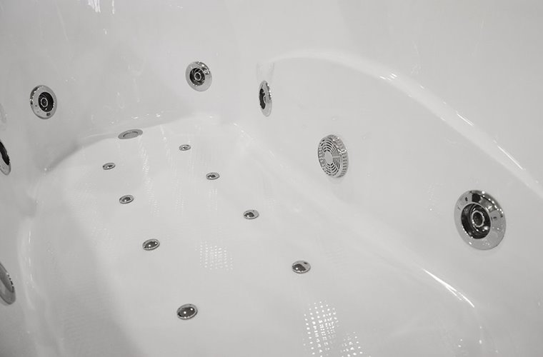 Przyścienna wanna hydromasażowa 180x88 cm MO-1002 Turbo+
