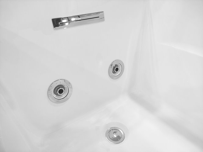 Narożna wanna z hydromasażem prostokątna konglomerat 150x73 cm MO-1802