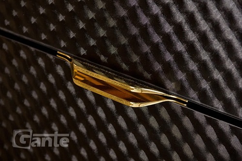 Regał łazienkowy wiszący szklane fronty złoty uchwyt Glow Gante