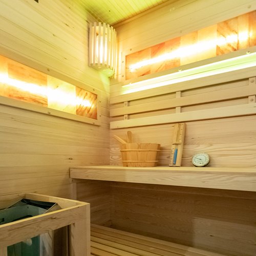 Sauna fińska 2 osobowa wysokotemperaturowa 3,5KW Harvia 120x120 cm Lark1