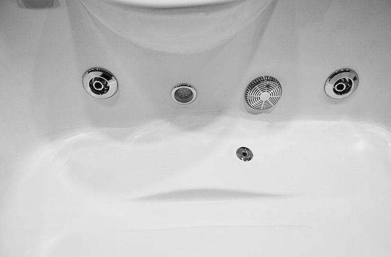 Biała prostokątna kabino wanna z hydromasażem 145x85 cm MO-09944A-145B