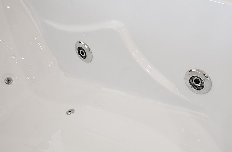 Wanna z hydromasażem asymetryczna 170x115 cm prawa MO-0205