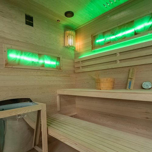 Sauna fińska 5 osobowa wysokotemperaturowa 6W Harvia 180x160 cm Lark5