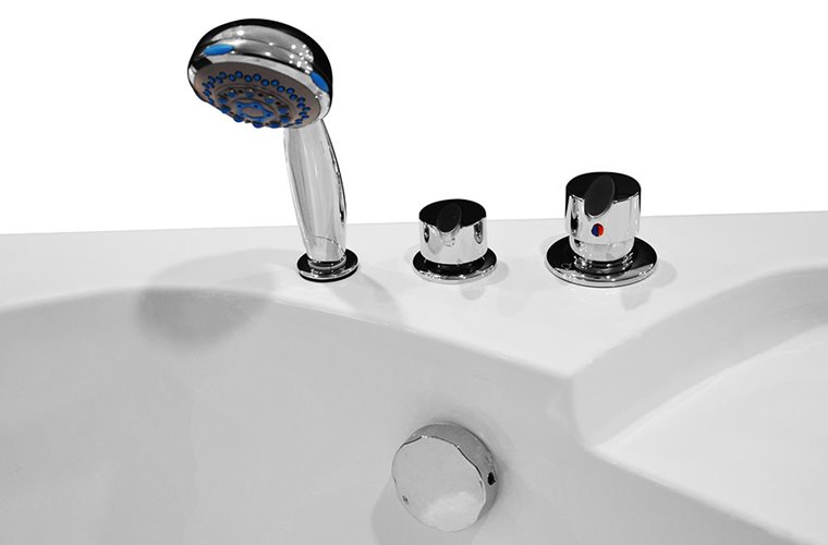 Wanna łazienkowa z hydromasażem Spa narożna 135x135 cm MO-0313