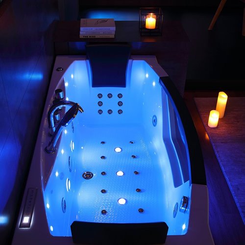 Wanna z hydromasażem przyścienna 170x76 cm Uran 931 Hydrosan