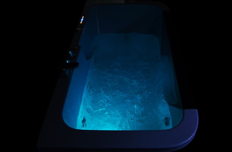 Wanna z hydromasażem przyścienna 150x80 cm MO-0061-150