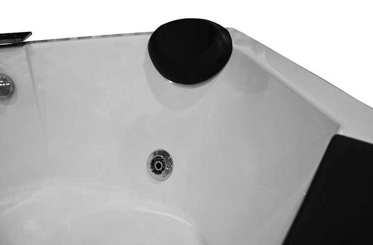 Wanna z hydromasażem narożna pięciokątna 150x150 cm MO-0633