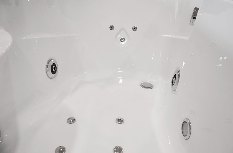Wanna z hydromasażem narożna 150x100 cm MO-0202