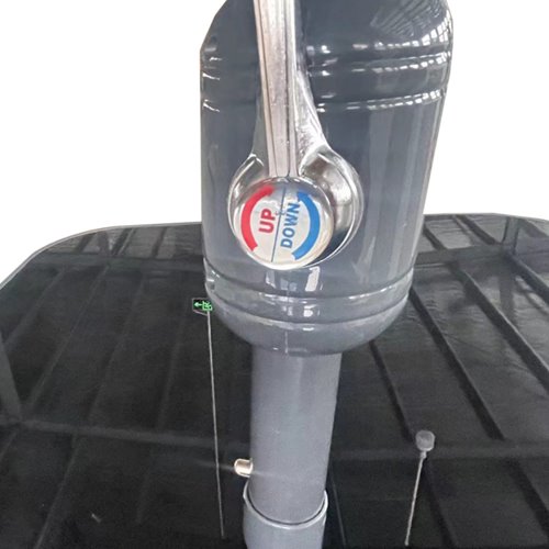 Zestaw mebli ogrodowych metalowych stół, krzesła, parasol Albena kolor szary