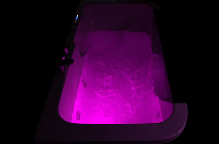 Wanna z hydromasażem przyścienna 150x80 cm MO-0061-150