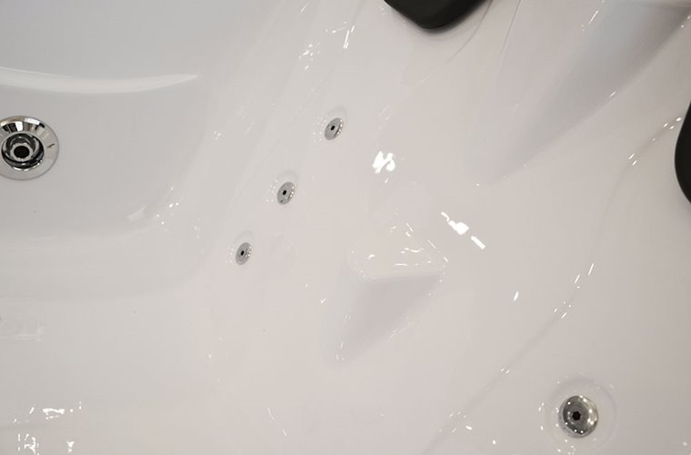 Wanna z hydromasażem asymetryczna 170x115 cm lewa MO-0205