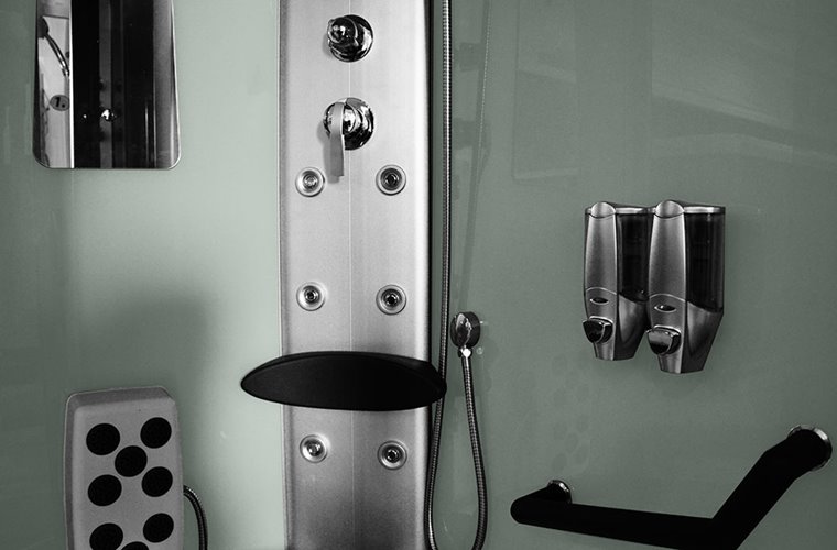 Kabina prysznicowa z hydromasażem na niskim brodziku białe ścianki 120x85 prawa MO-18220