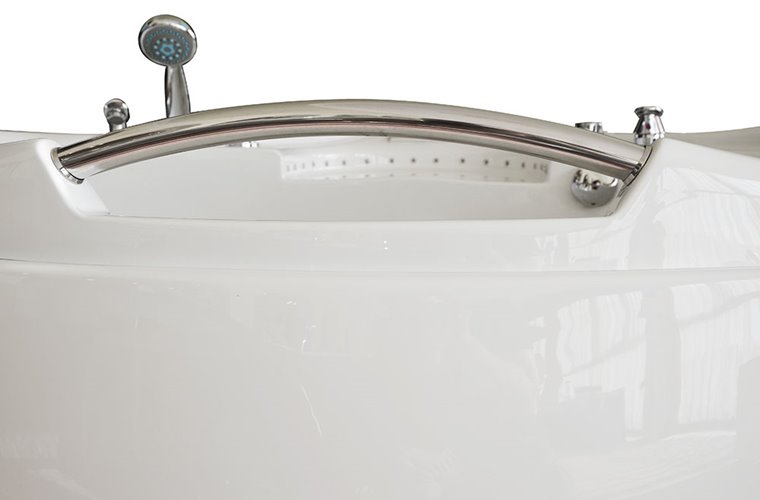 Wanna z hydromasażem narożna prawa 135x135 cm MUS-1085