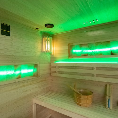 Sauna fińska 5 osobowa wysokotemperaturowa 6W Harvia 180x160 cm Lark5