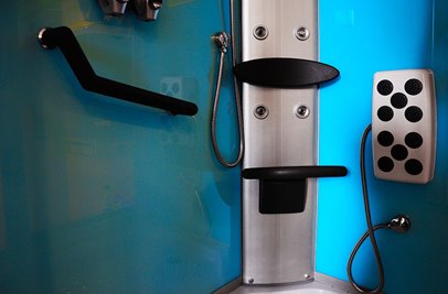 Kabina prysznicowa z hydromasażem na niskim brodziku błękitne ścianki 120x85 lewa MO-18218