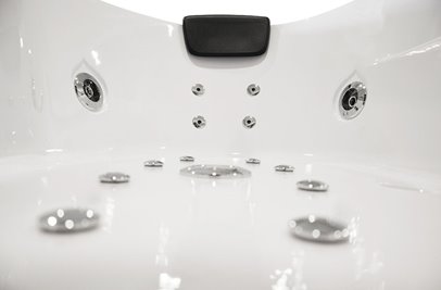 Wanna z hydromasażem narożna Turbo+ 135x135 cm MO-1636T+