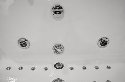 Wanna z hydromasażem przyścienna 180x91 cm MO-1007HC