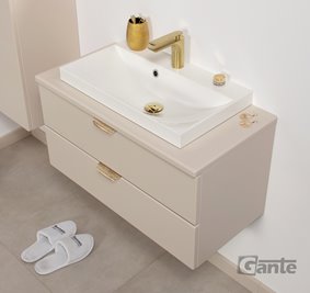 Piaskowa szafka łazienkowa wisząca z białą umywalką nablatową złoty uchwyt 80 cm Magnolia