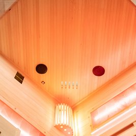 Sauna fińska 4 osobowa wysokotemperaturowa 6KW Harvia 150x150 cm Lark4-WD