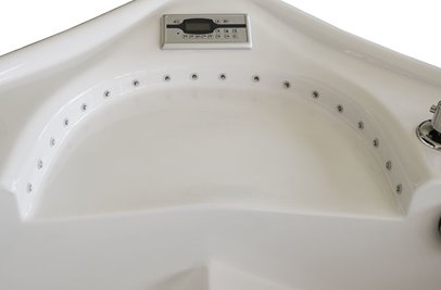 Wanna z hydromasażem narożna prawa 135x135 cm MUS-1085