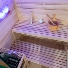 Sauna fińska 4 osobowa wysokotemperaturowa 4,5KW Harvia 140x150 cm Lark3
