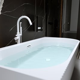 Wanna ryflowana przyścienna narożna lewa korek oraz przelew biały 160 cm Rio Hydrosan
