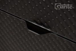 Szafka łazienkowa wisząca z umywalką 120 cm szklane fronty czarny uchwyt Glow Gante