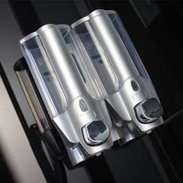 Kabina prysznicowa z hydromasażem niski brodzik czarne ściany 100x100