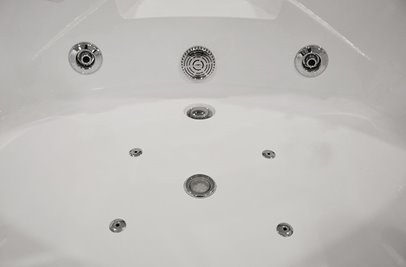 Wanna łazienkowa z hydromasażem Spa narożna 135x135 cm MO-0322