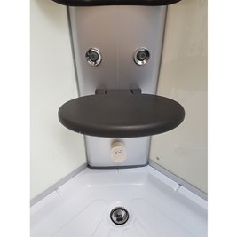 Kabina prysznicowa z hydromasażem niski brodzik białe ściany 80x80