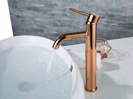 Bateria umywalkowa w kolorze miedzi Lungo Gold Rose Rea