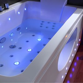 Wanna prosotkątna z hydromasażem 150x84 cm Iris 933A Hydrosan