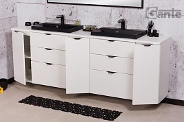 Biała matowa szafka łazienkowa z dwiema czarnymi umywalkami 210 cm Liv 2 Victa