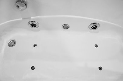 Wanna z hydromasażem prostokątna przyścienna 167x85 cm MO-0206