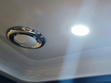 Prostokątna kabina z hydromasażem 150x83 cm MO-02005B