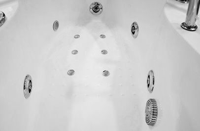 Wanna łazienkowa Spa z hydromasażem asymetryczna 160x78 cm MO-0310