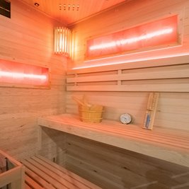 Sauna fińska pięciokątna 5 osobowa wysokotemperaturowa 6W Harvia 150x150 cm Lark4