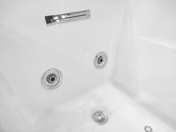 Narożna wanna z hydromasażem prostokątna konglomerat 170x78 cm MO-1802AB