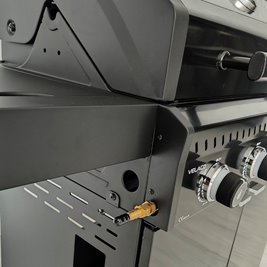 Grill gazowy ZEUS-C kolor czarny ruszt żeliwny moc 14,5 kW + pokrowiec + palnik boczny + LED