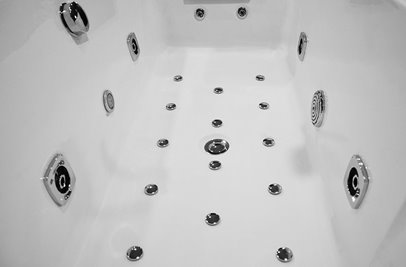 Wanna z hydromasażem prostokątna przyścienna 170x80 cm MO-1100B