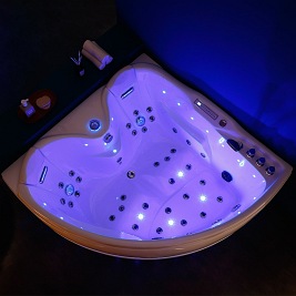 Wanna narożna z hydromasażem 150x150 Roma 764 Hydrosan