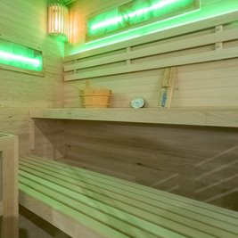 Sauna fińska pięciokątna 5 osobowa wysokotemperaturowa 6W Harvia 150x150 cm Lark4