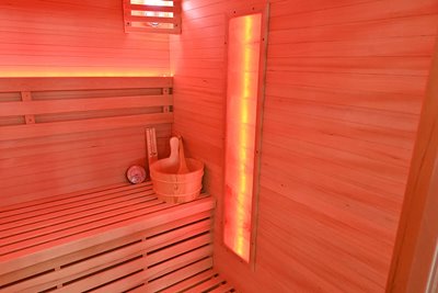 Sauna sucha fińska piec 8 KW Harvia BC80 + kamienie solne 180X160X200CM MO-TS4B Mazur